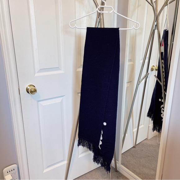 Brand New Champion 🇯🇵 UNISEX scarf - Picture 5 of 7